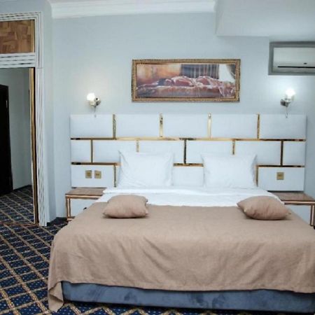 Bey Hotel Baku Exteriör bild
