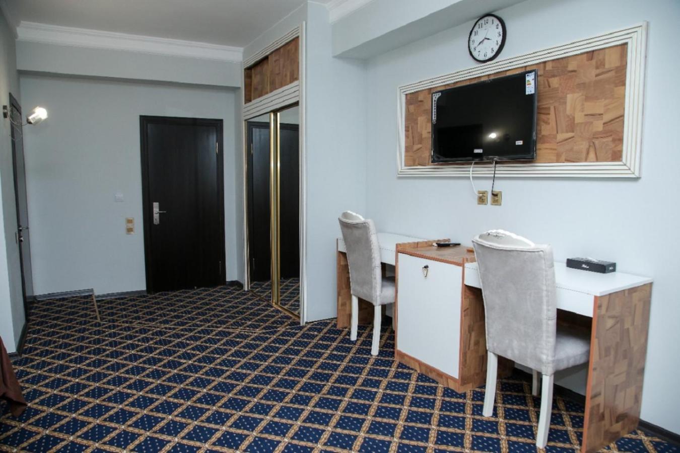 Bey Hotel Baku Exteriör bild