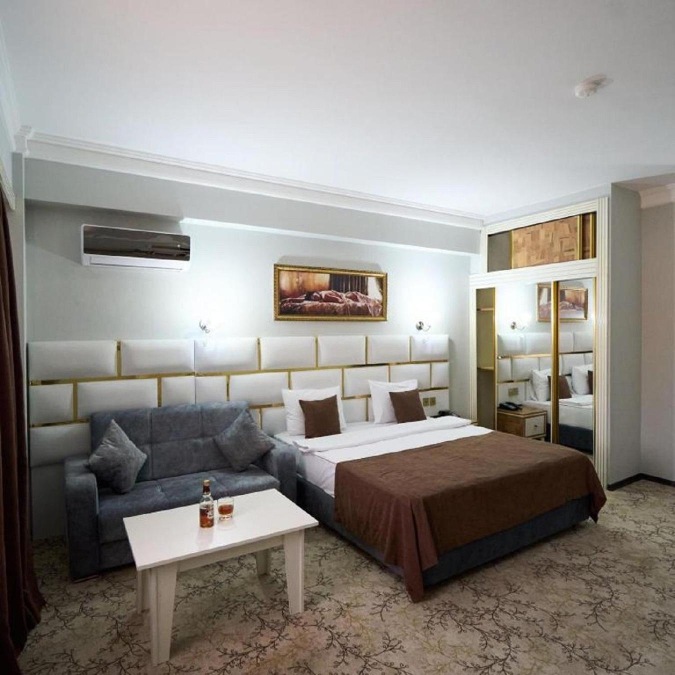 Bey Hotel Baku Exteriör bild